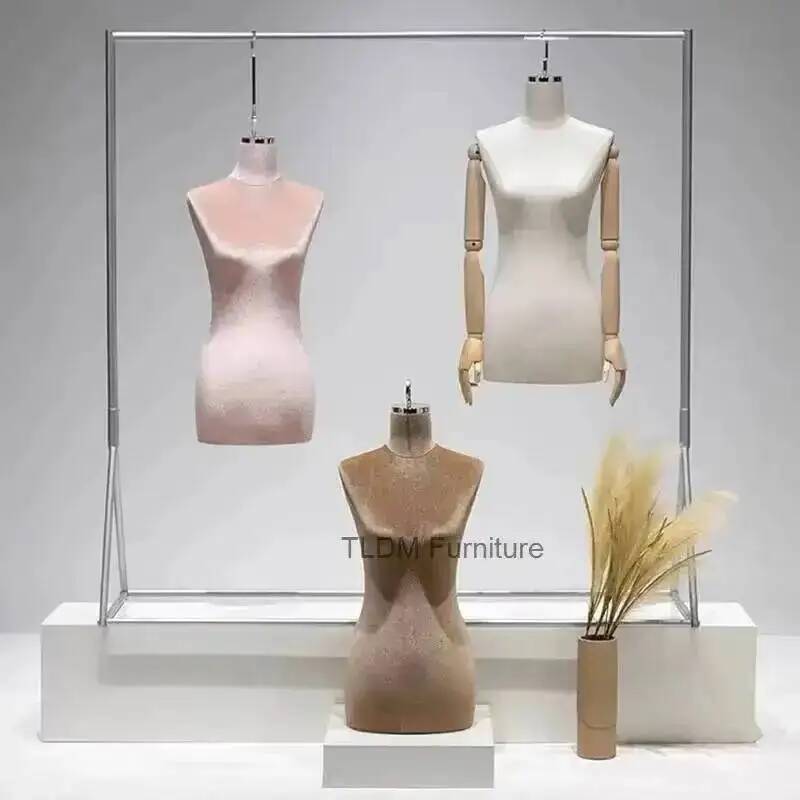 縫製用吊り下げ式婦人服ディスプレイラック、衣料品店のウィンド - The Wedding Supply Store のレビューと価格